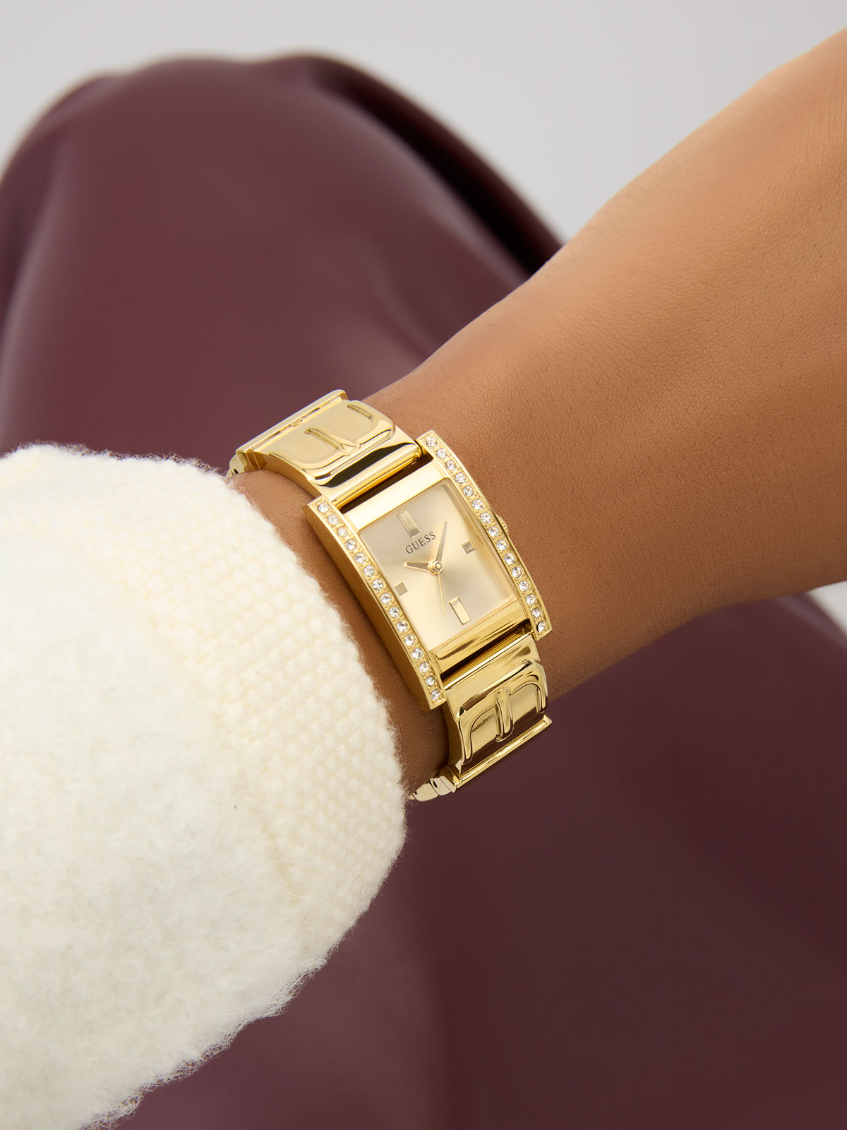 Guess gw0939l2 - Слика 5